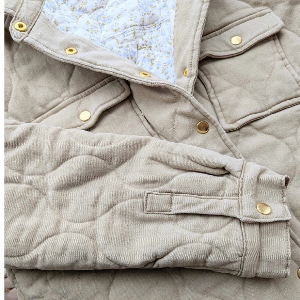 Women's Quilted Tan Jacket